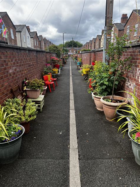 This small lane off Meeting Street between Tradd and St. . Alleyways near me